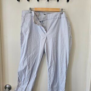 Ann Taylor women capri pants (Size 16)